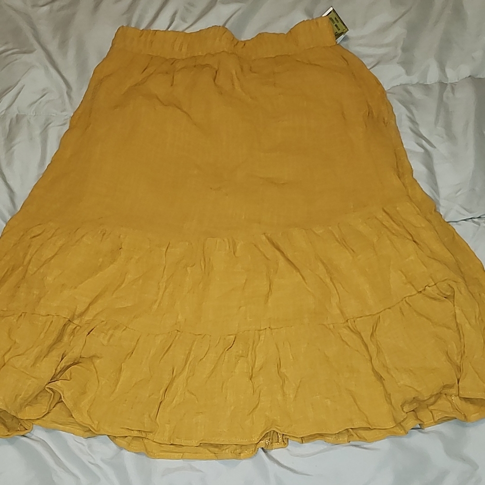 Elegant Mustard Skirt